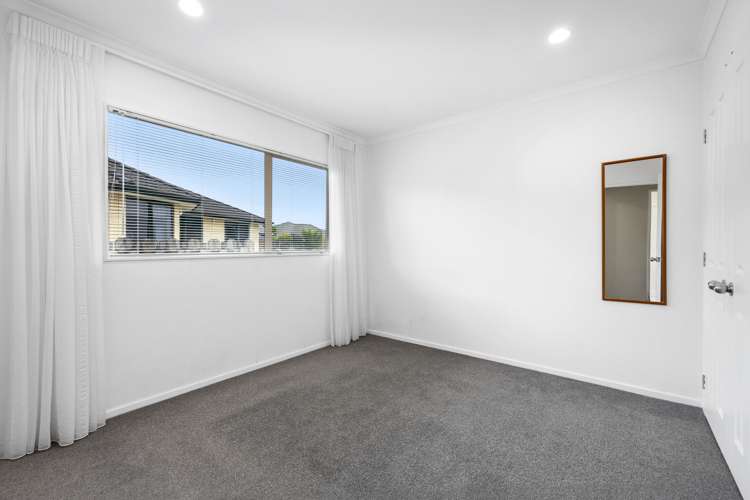 35 Rivervale Grove Stanmore Bay_21