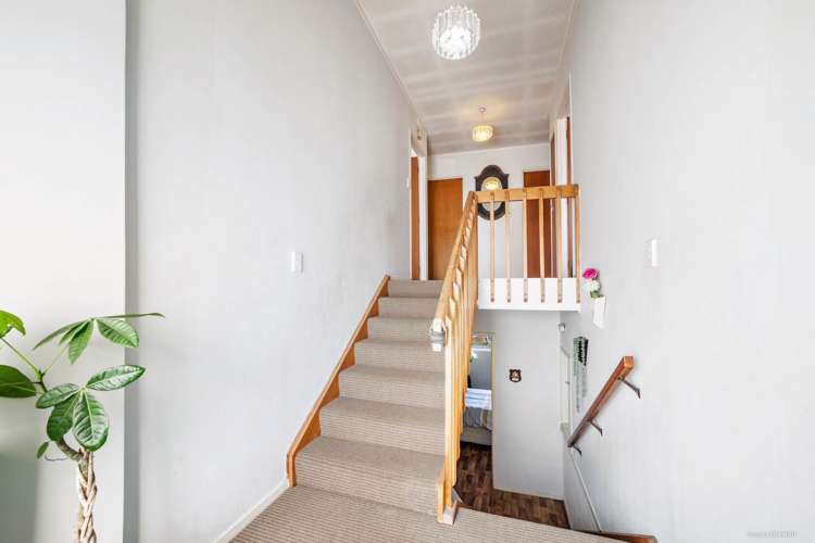 2/1a Girrahween Drive Totara Vale_12