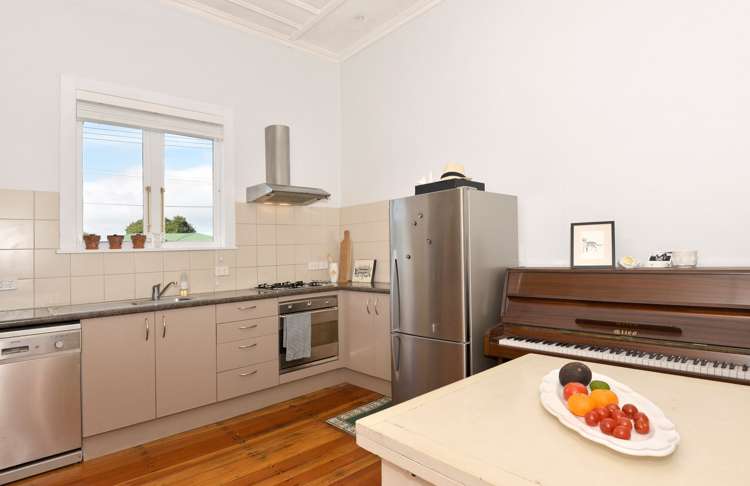 1 Rossgrove Terrace Mount Albert_6