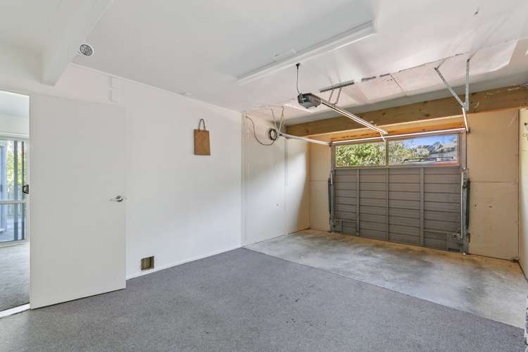 24 Signallers Grove Strathmore Park_15