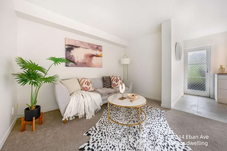 1&2/114 Eban Avenue Hillcrest_16