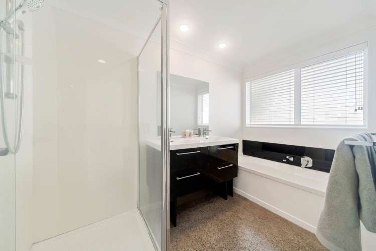 94 Carnoustie Drive Wattle Downs_15