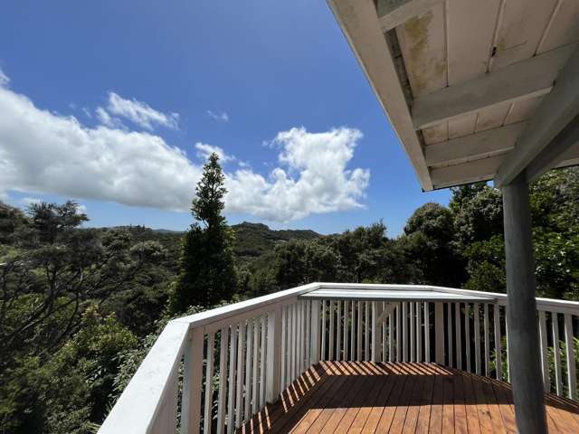 FULLY FURNISHED RETREAT WITH STUNNING DOVES BAY VIEWS
