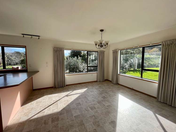 10 Wairere Road Waitakere_7