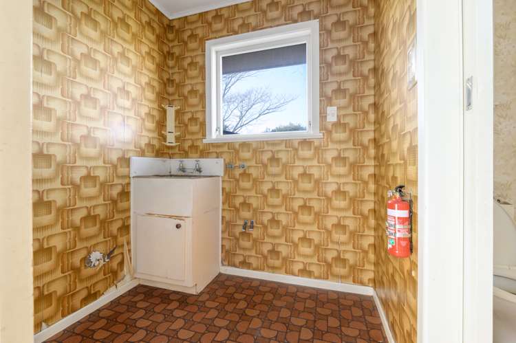 26 Garden Heights Avenue Glenview_11