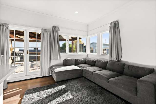 404 Massey Street Akina_1