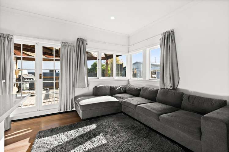 404 Massey Street Akina_1