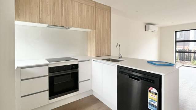 8/476 West Coast Road 1665_3