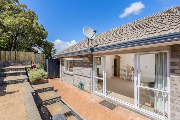 37 Central Park Drive Te Atatu South_1