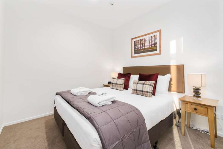 402/30 Red Oaks Drive Frankton_3