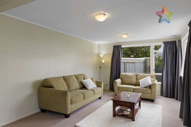 5 Tyrone Grove Wainuiomata_2