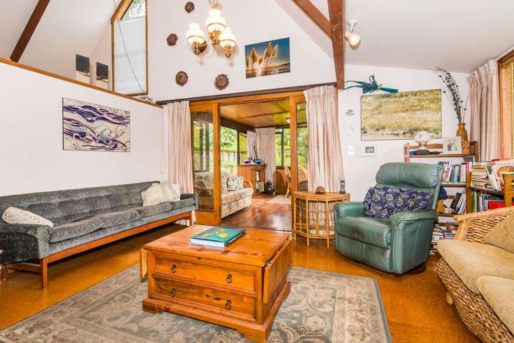 2/8 Lydia Avenue Northcote_3