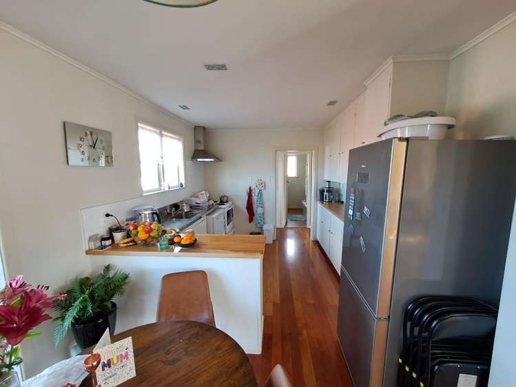 57 Tiroroa Ave 1802_5