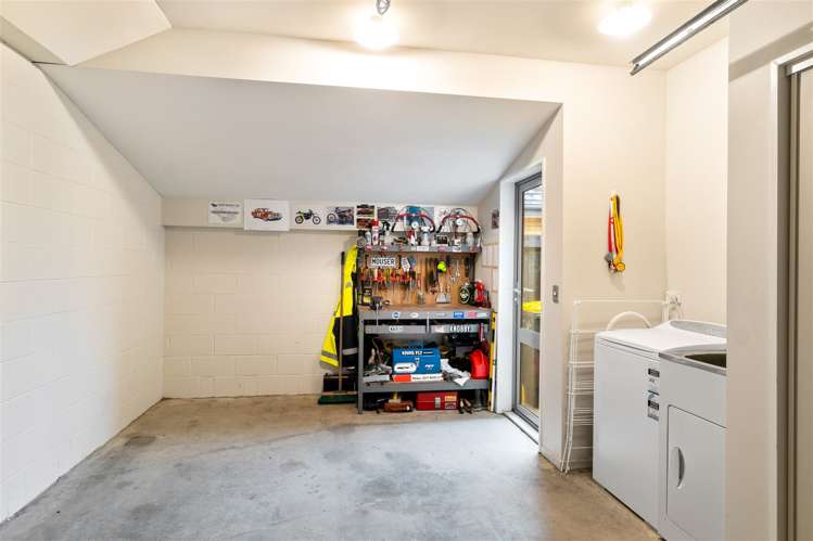 4/10 Collins Street Addington_9