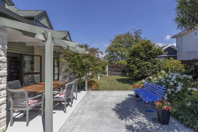 68 Lake Terrace Road Burwood_27