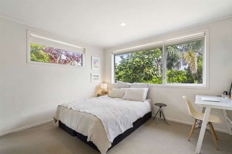 1 Selwyn Crescent Forrest Hill_11