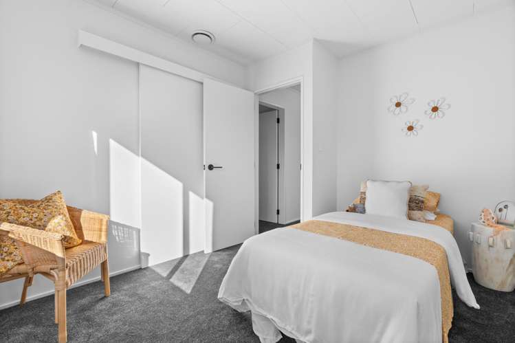 424 High Street South Carterton_11