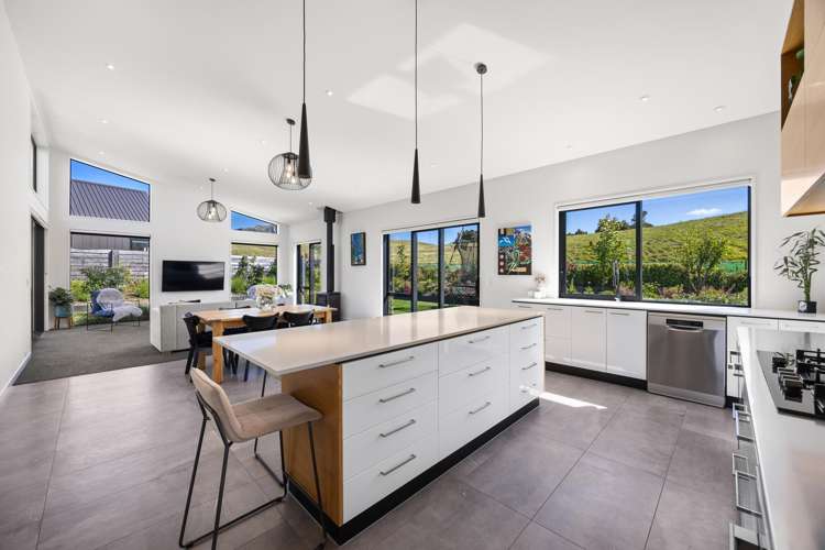87a Infinity Drive Wanaka_14