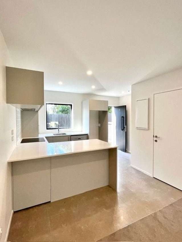 6/8 Valron Road Te Atatu South_1