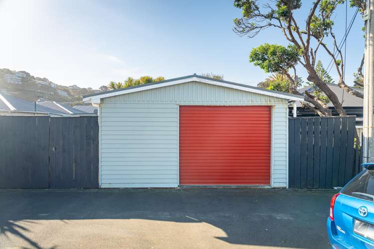187 Queens Drive Lyall Bay_20