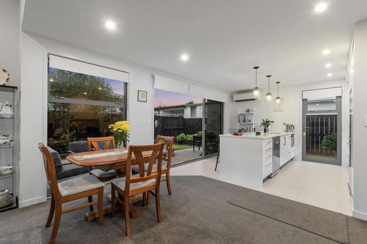 57 St Pauls Drive Brookfield_10