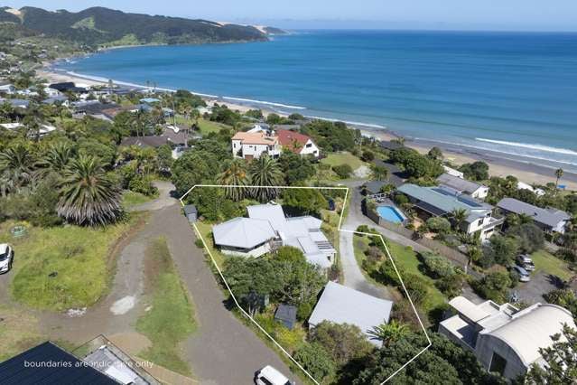 Ahipara Escape with Expansive Ocean Views