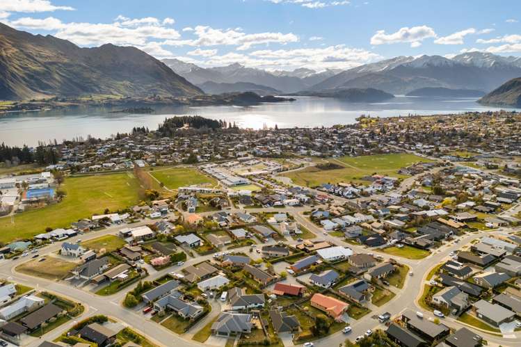 9 Perrow Street Wanaka_17