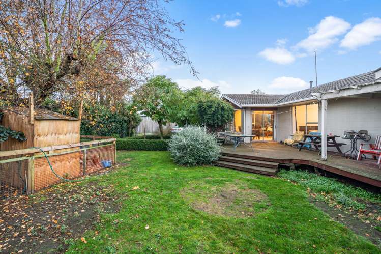 21 De Bloge Place Burwood_16