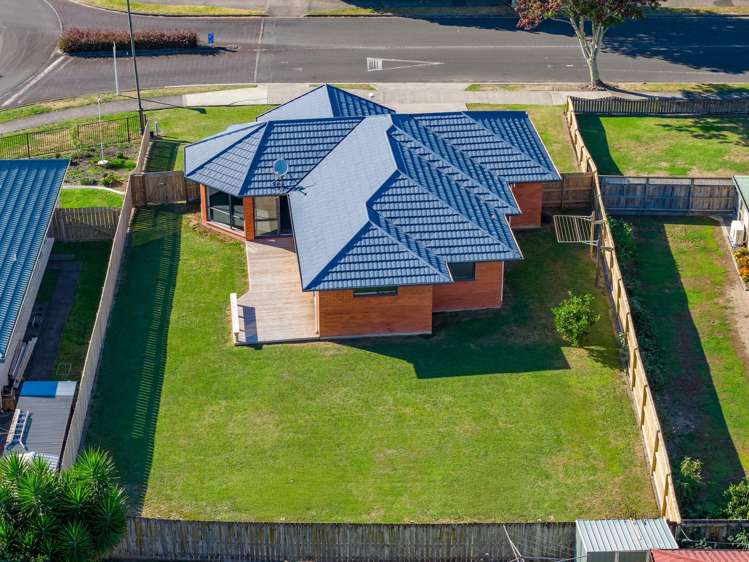 34 Farnborough Drive_2