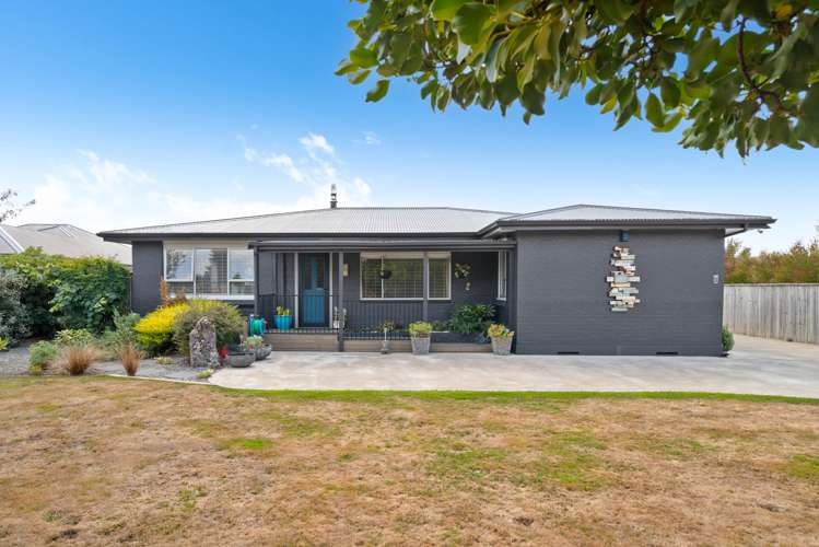 98 Solway Crescent Solway_1