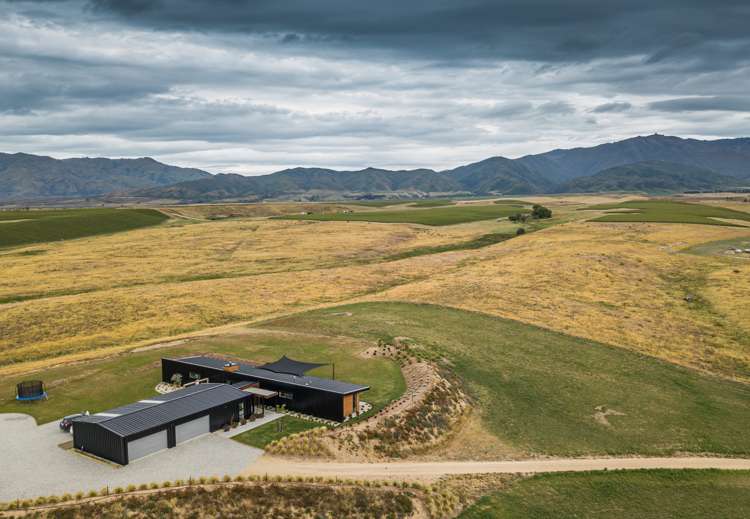 213 Golden Road Alexandra_18