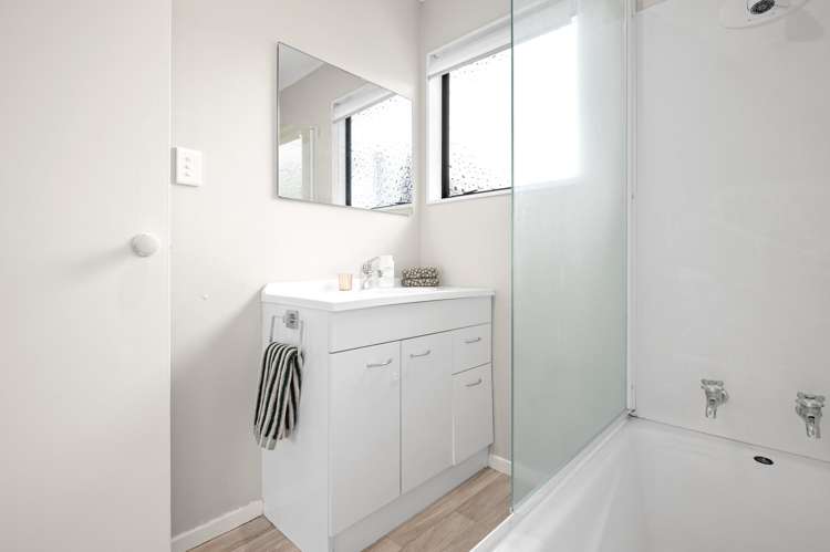 168a Tramway Road Enderley_14