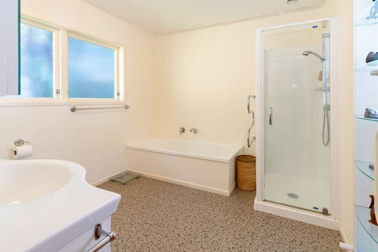 34 Fortification Road Karaka Bays_11