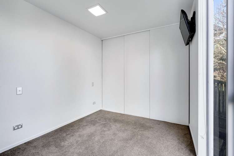 370A River Road 1055_11