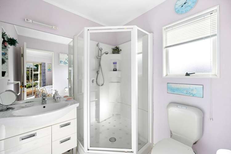 53 Splitt Avenue Glenview_17