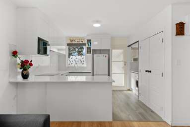 2/60 Grove Road_3