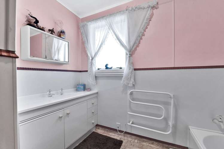 6 Regan Street Stratford_19