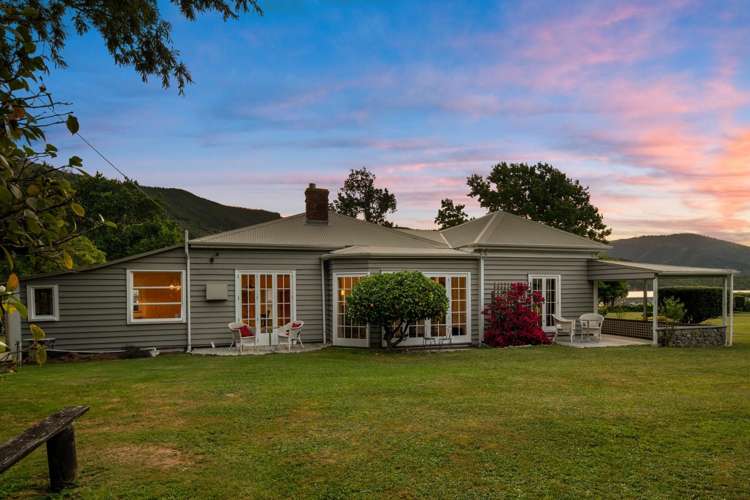 1024/1028 Elie Bay Road Pelorus Sound_11