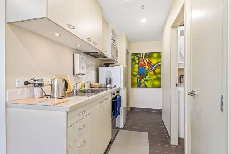 208/17 Amersham Way Manukau_7