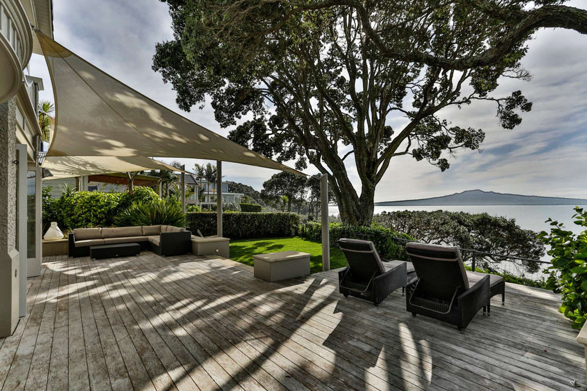 110 Vauxhall Road Narrow Neck_0