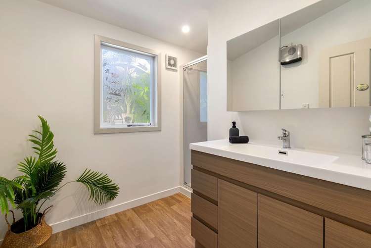 1 Pitarua Street Thorndon_11
