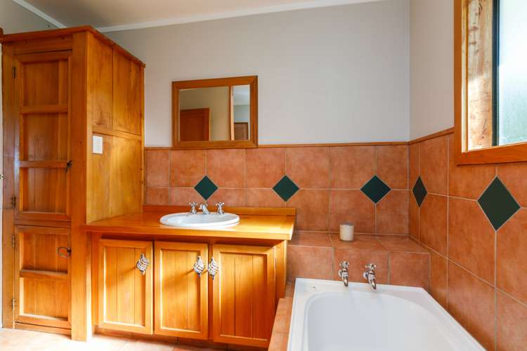 73 Mangaone Road Halcombe_11