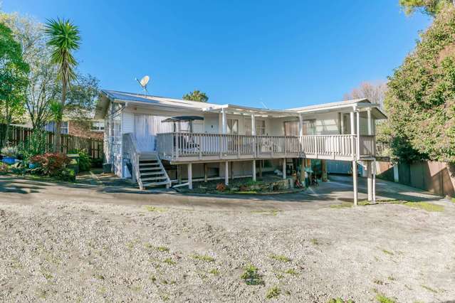 Big Family House In Glenfield close to Mall