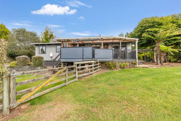 15 Henare Place Tihiotonga_21