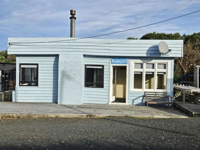 Family Ties - classic kiwiana