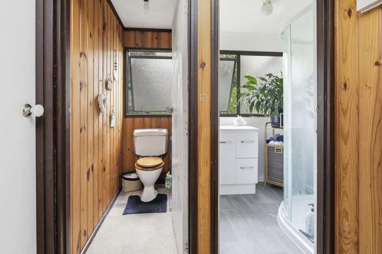 3 Lucy Road Waiomu_14