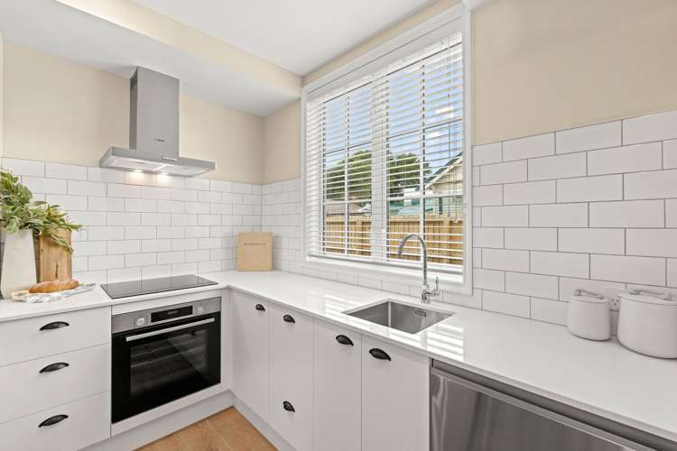 2/44 Cleveland Street Edgeware_7