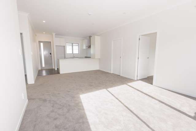 4/12 The Strand Wainuiomata_2