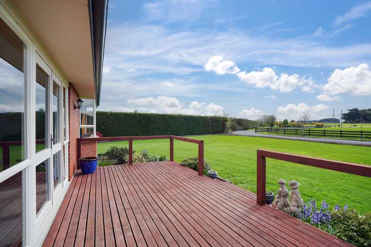 381 Bay Road West Plains_30