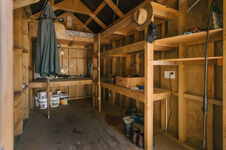 216 Rowes Road Hunterville_32